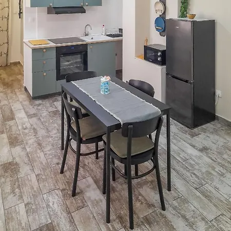 Luce Mala One Bedroom